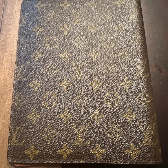 Louis Vuitton Desk Agenda - Picture 3 of 5